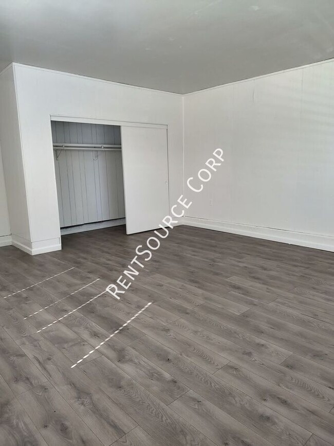 Building Photo - 1801 Calico Dr