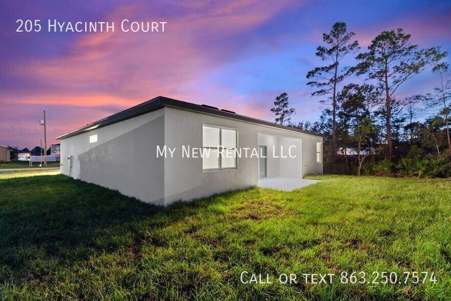 Building Photo - 205 Hyacinth Ct