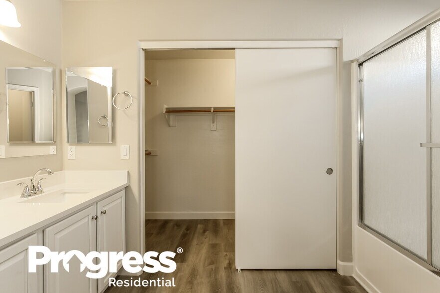 Building Photo - 9321 W Purdue Ave