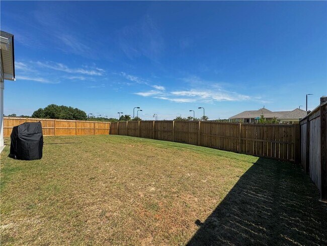 Building Photo - 350 Graham Campbell Ln