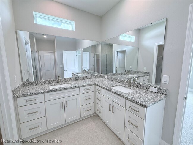 Building Photo - 5285 Pebble Beach Dr