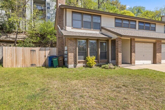 Building Photo - 6525 Hart Ln