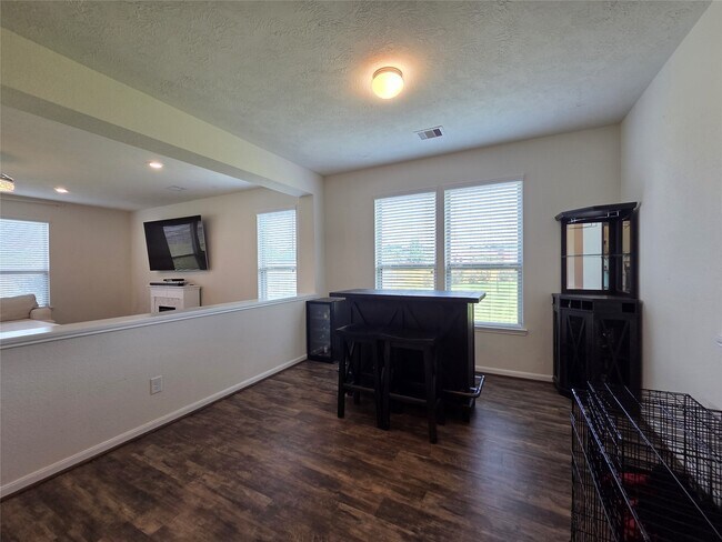 Building Photo - 25553 Kensington Lk Dr