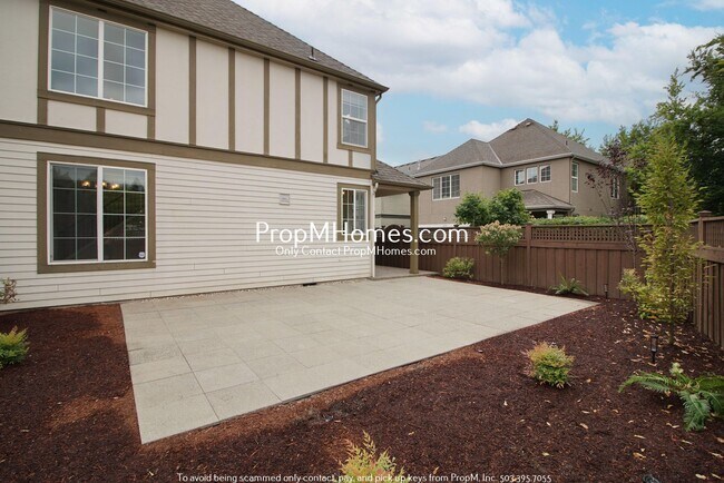 Building Photo - 11641 SW Grenoble St