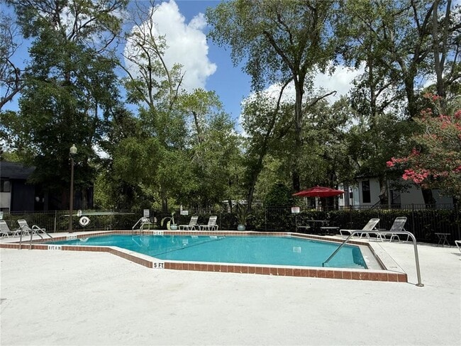 Building Photo - 238 Riverbend Dr