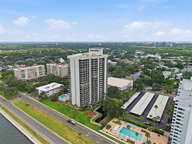 Building Photo - 2413 Bayshore Blvd