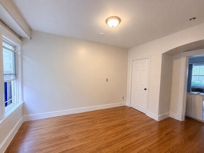 Building Photo - 36 Champney St