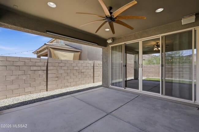 Building Photo - 4220 S Macy Cir