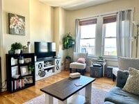 Building Photo - 108 Myrtle St