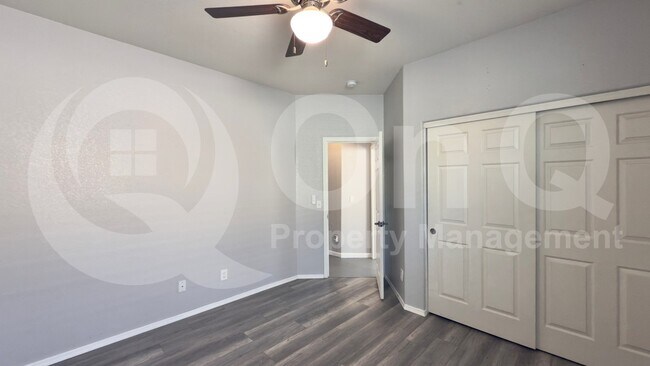 Building Photo - 45513 W Starlight Dr