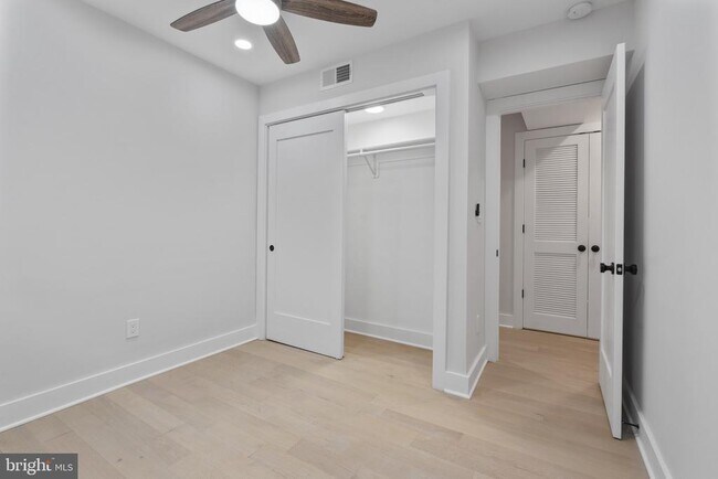 Building Photo - 615 Irving St NW