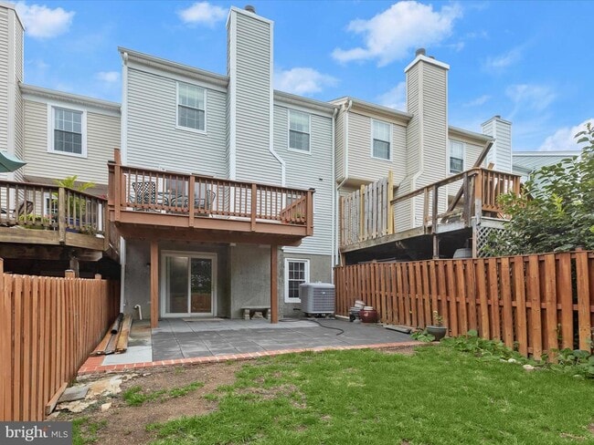 Building Photo - 8619 Tower Bridge Way