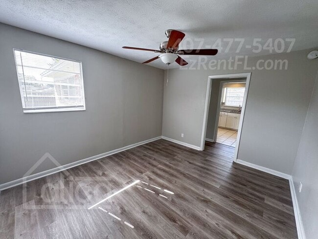 Building Photo - 2886 River Oak Dr