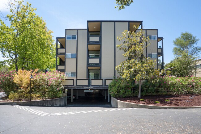 Building Photo - 1560 Sand Hill Rd