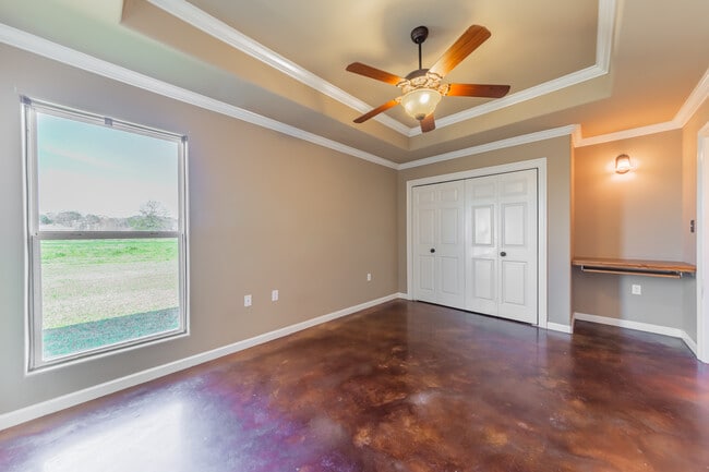 Building Photo - 1041 Gary Dr