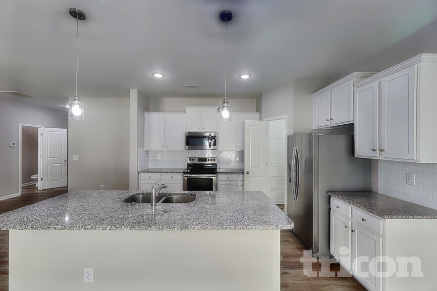 Building Photo - 205 Spring Knoll Dr