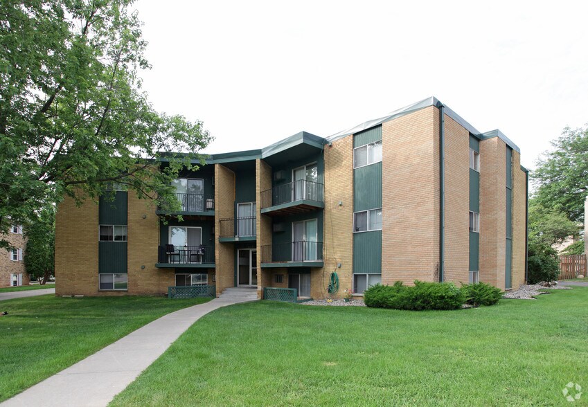 Copper Stone Apartments 8217 30 1/2 St W Saint Louis Park MN 55426