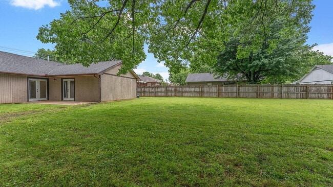 Building Photo - "Dog-friendly and Cozy Home Close To UofArk"