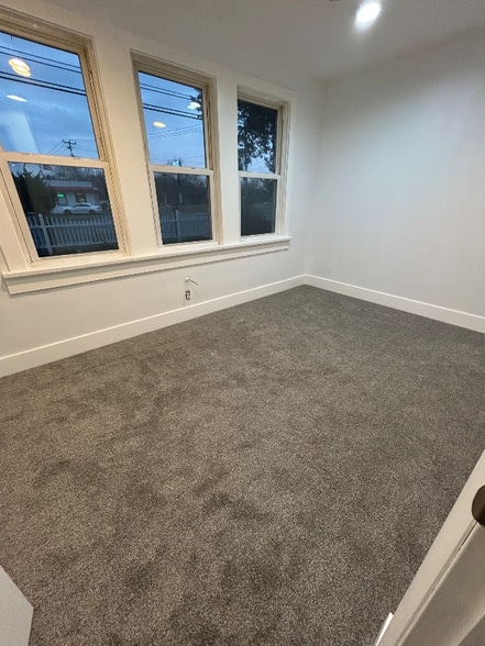 Building Photo - 6696 Washington Ave