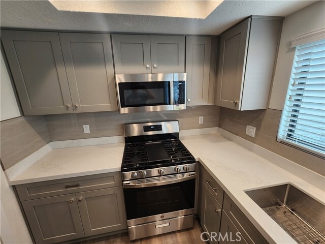 Building Photo - 418 Avenida Santa Barbara