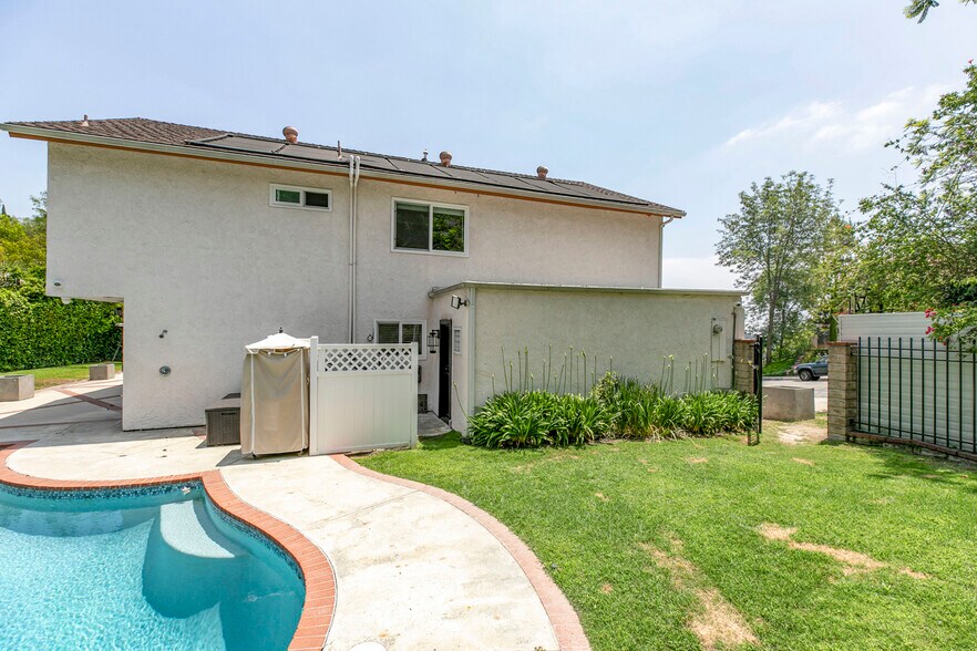 Building Photo - 3125 Emerald Isle Dr