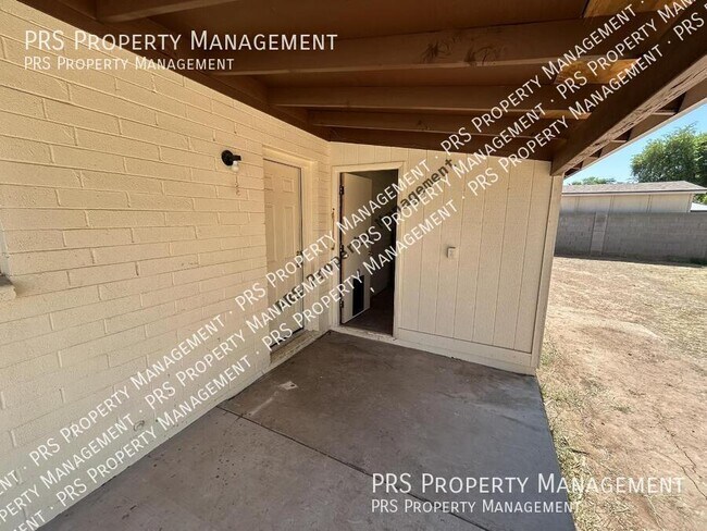Building Photo - 3147 E Edgewood Ave