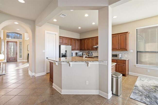 Building Photo - 2216 Gilia Dr