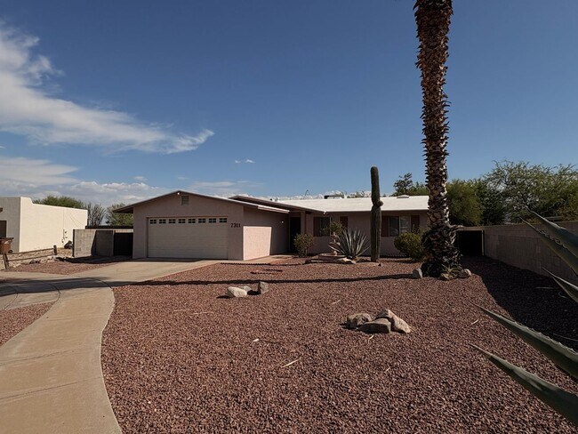 Building Photo - 7311 N Iron Bell Pl