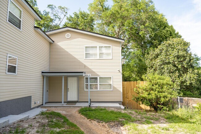 Building Photo - 3422 Orlando Dr