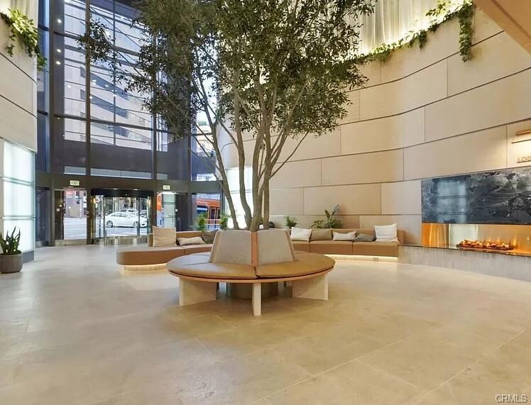 Building Photo - 1100 Wilshire Blvd