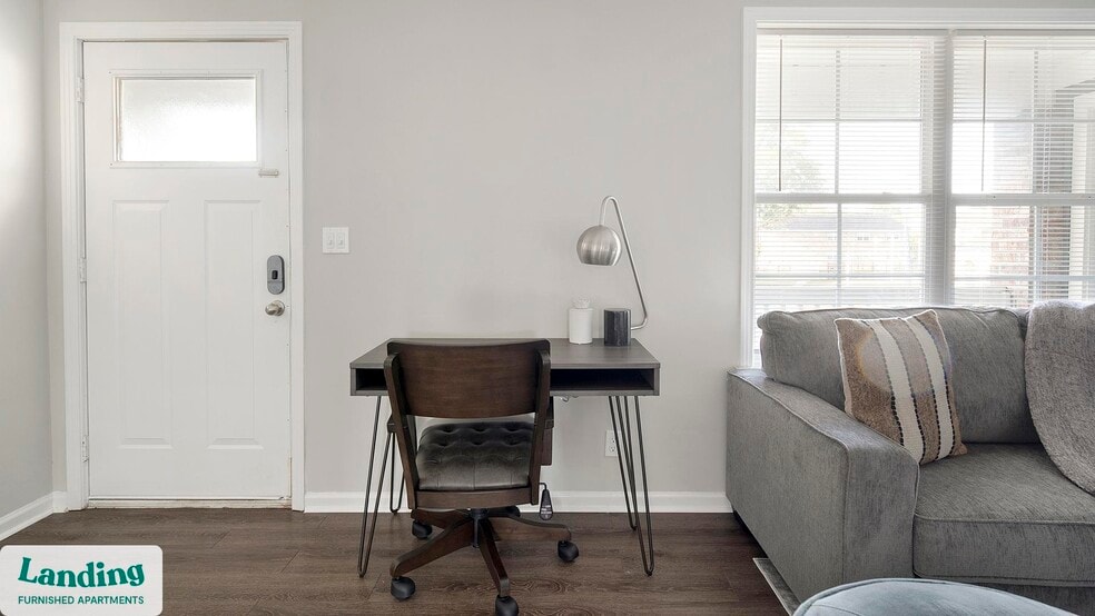 Building Photo - 231 New Shackle Island Rd