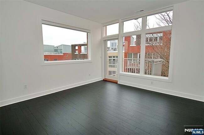 Building Photo - 11 Vela Way