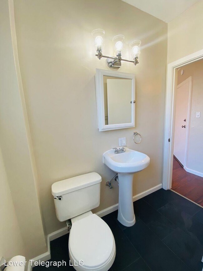 Building Photo - 2315 Telegraph Ave