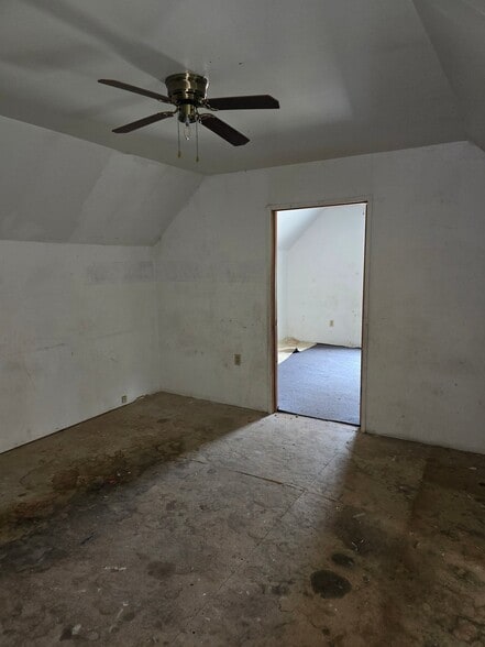 Building Photo - 1045 N Monroe St