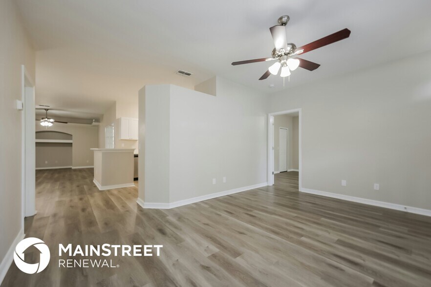 Building Photo - 2301 Jetridge St