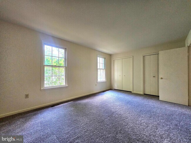 Building Photo - 4719 Gainsborough Dr