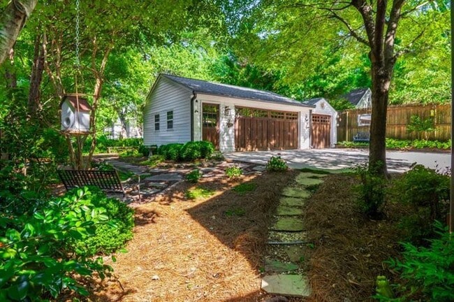 Building Photo - 168 Garland Ave