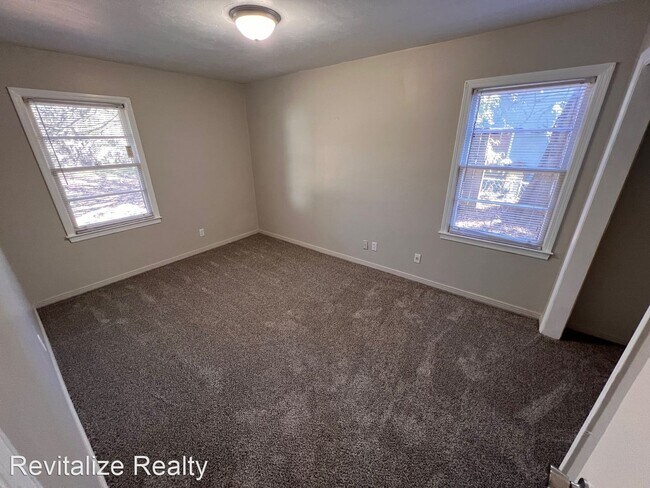 Building Photo - 3 br, 1 bath House - 1208 Castlewood Dr