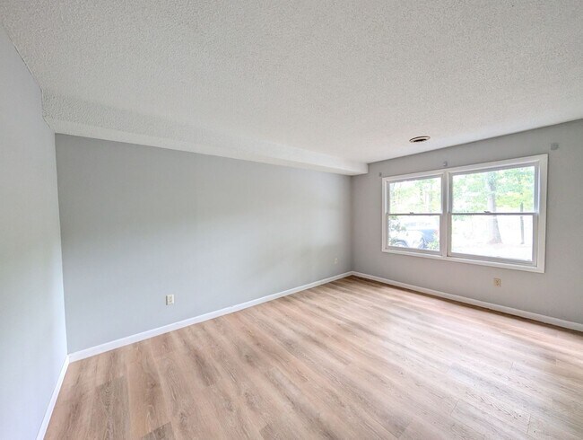 Building Photo - Arden Duplex