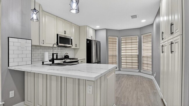 Building Photo - 4935 Otter Peak Dr