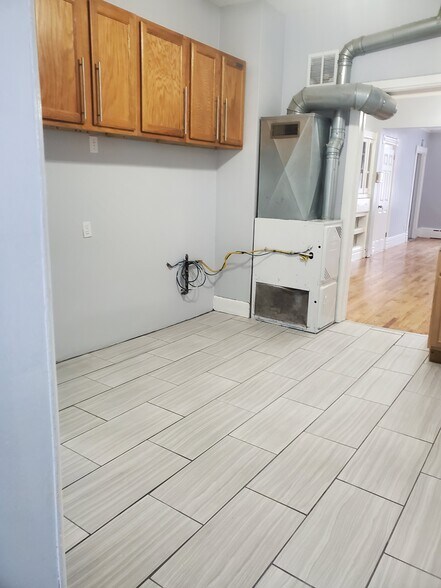 Building Photo - 2858 N Elston Ave
