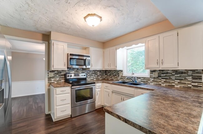 Building Photo - 5931 Spring Oak Ct