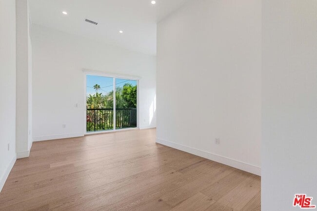 Building Photo - 5110 Garden Grove Ave