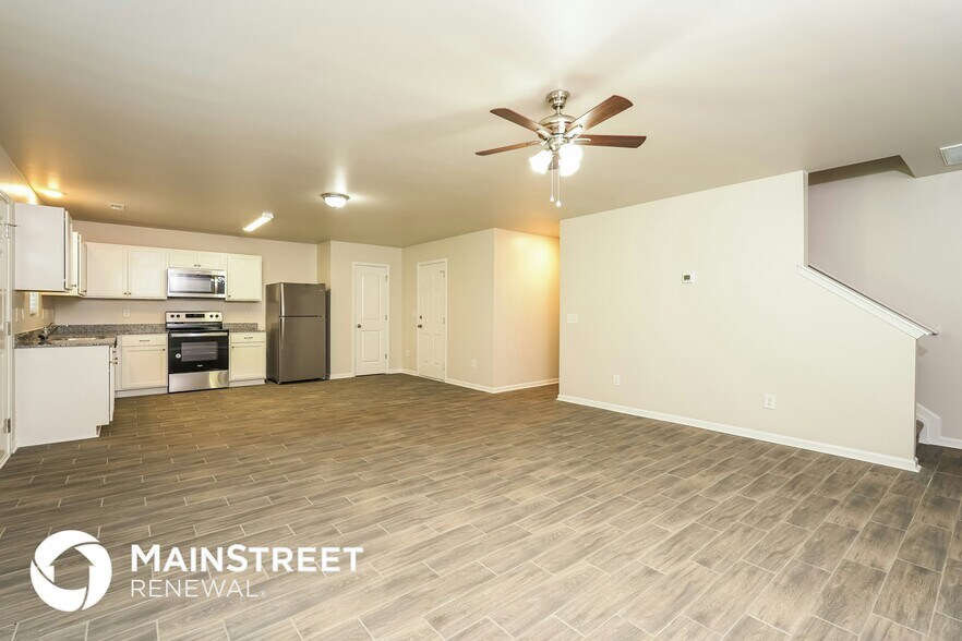 Building Photo - 3803 Miller Dr