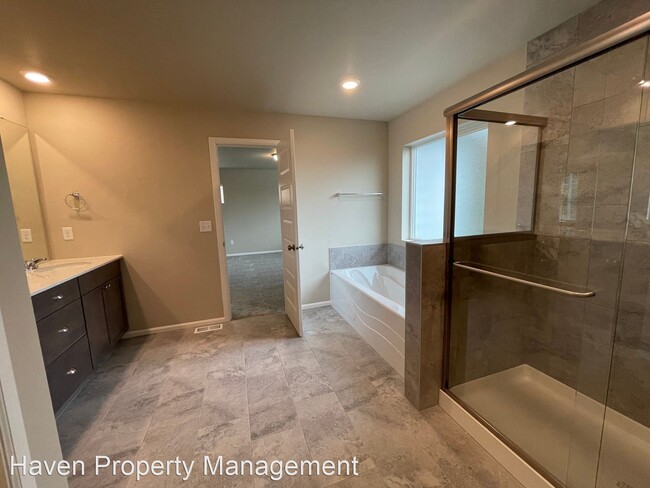 Building Photo - 4 br, 3 bath House - 1527 29th ST NW