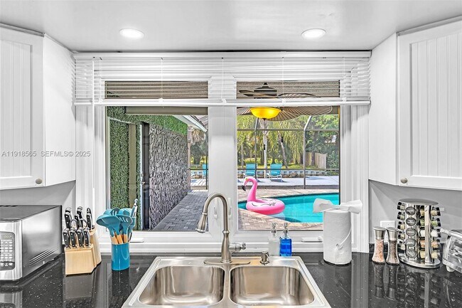 Building Photo - 2191 SW 27th Ln