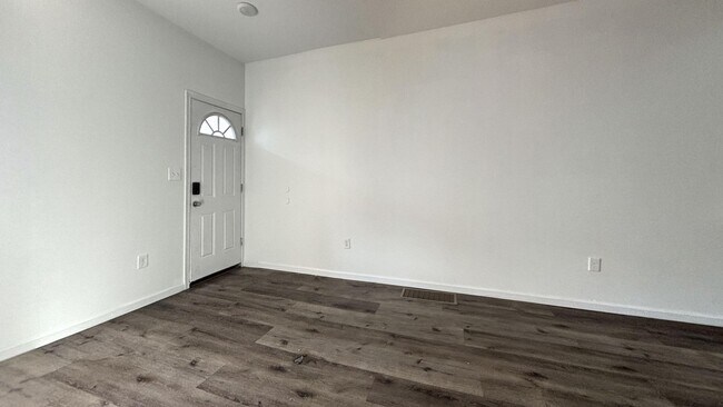 Building Photo - Modern Philly Townhouse w/ Luxury Finishes
