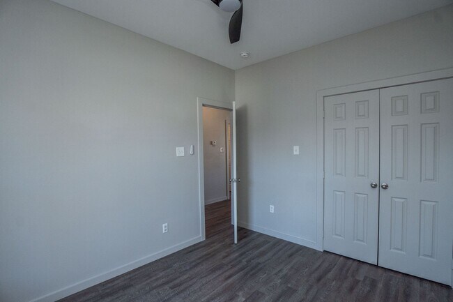 Building Photo - 4009 W. 17 ST