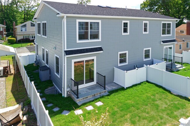 Building Photo - 37 Corchaug Ave