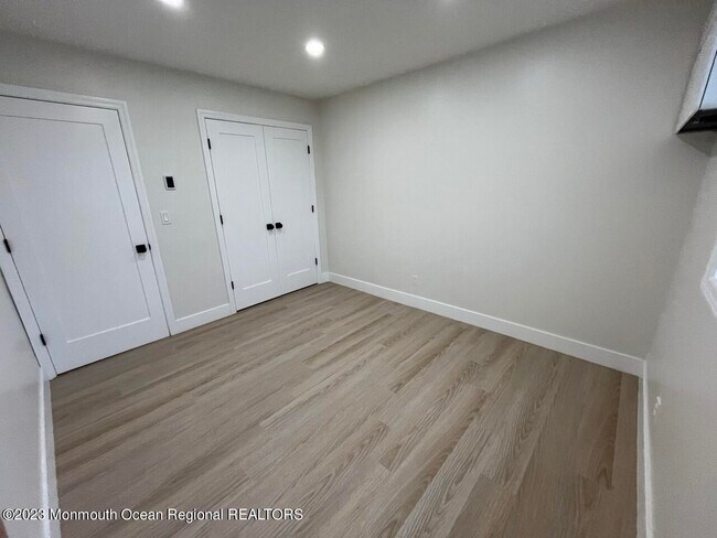 Building Photo - 1217 Ocean Ave